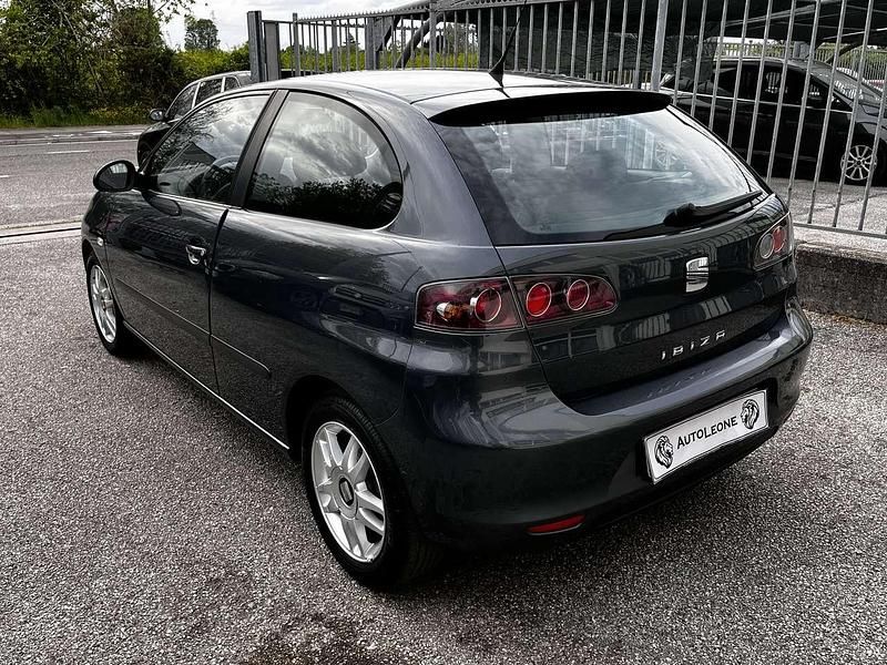Usata Seat Ibiza 60 CV (44 kW) 2008 Grigio Berlina