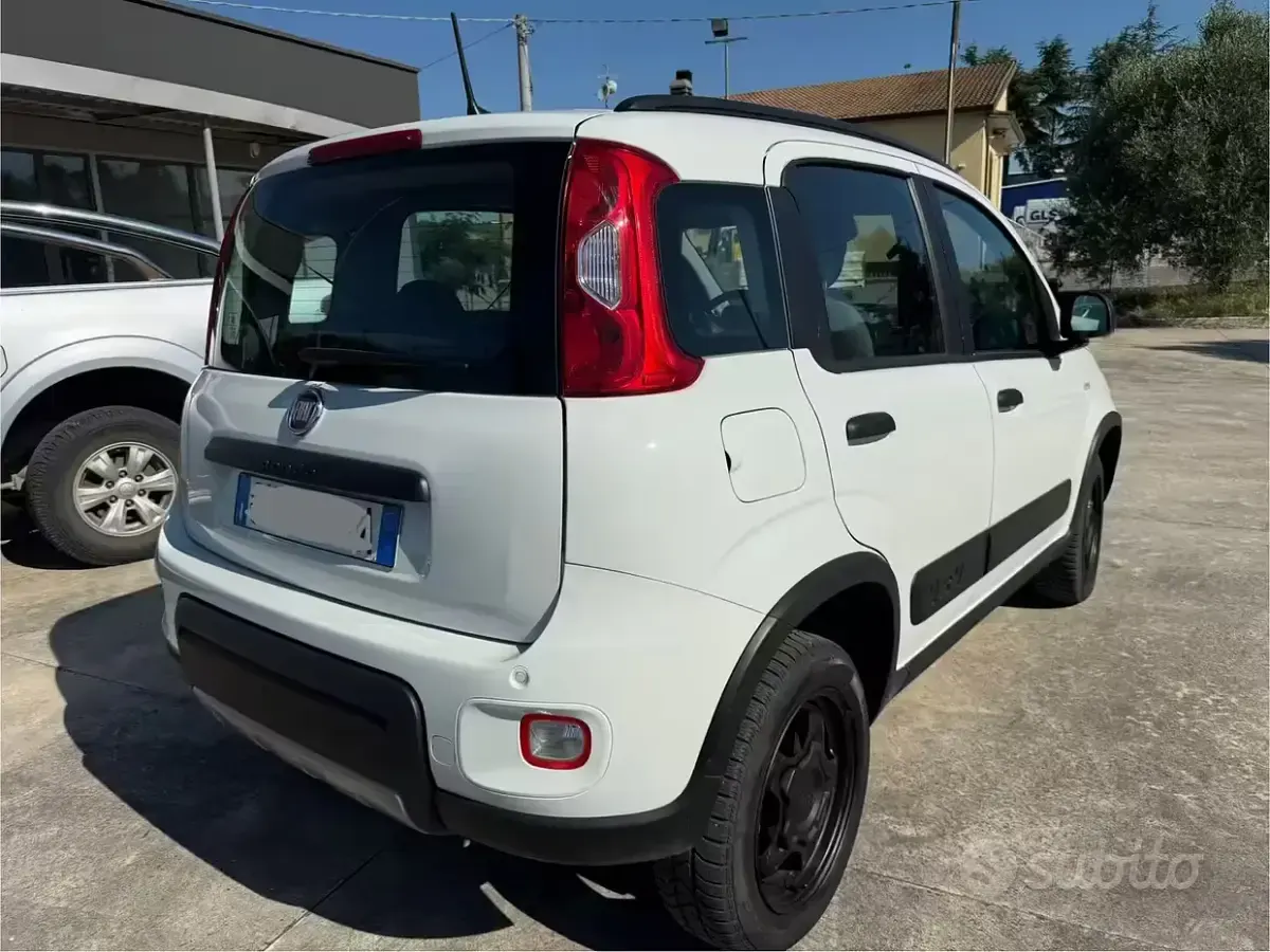 Usata Fiat Panda 4x4 85 CV (62 kW) 2022 Utilitaria