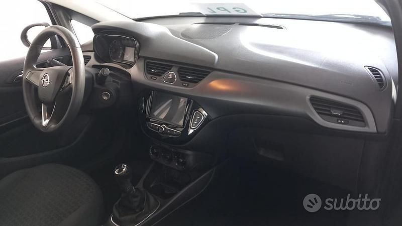 Begagnad Opel Corsa 90 HK (66 kW) 2018 Grå Halvkombi