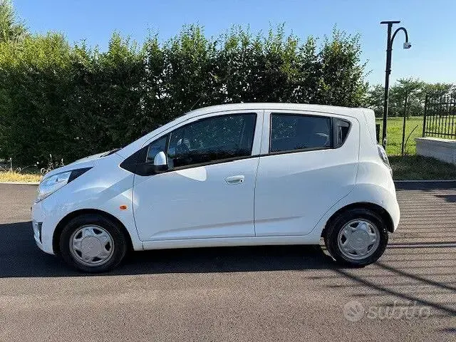 Usata Chevrolet Spark LS 68 CV (50 kW) 2011 Bianco Utilitaria