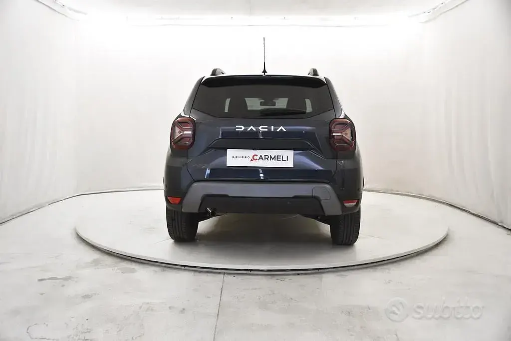 Usata Dacia Duster Journey 101 CV (74 kW) 2023 Grigio SUV