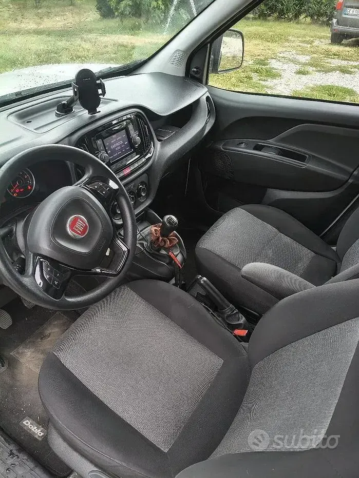 Usata Fiat Doblò 95 CV (69 kW) 2021 Monovolume