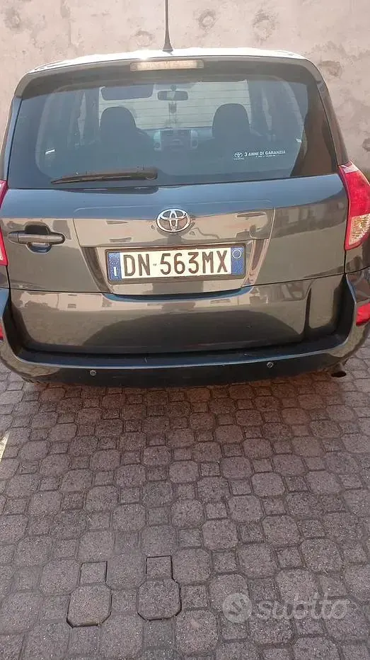 Usata Toyota RAV4 136 CV (100 kW) 2008 SUV