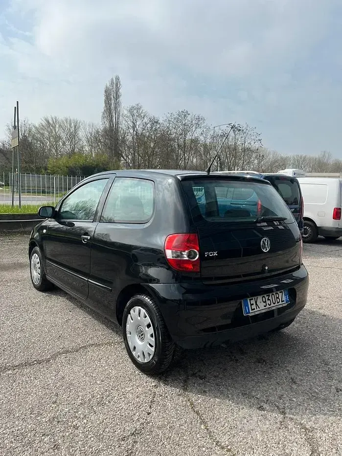 Usata VW Polo 60 CV (44 kW) 2011 Nero Utilitaria