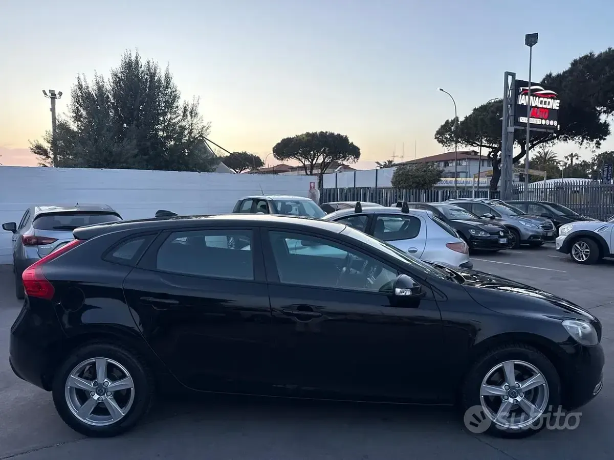 Brugt Volvo V40 115 HK (84 kW) 2015 Sort Sedan