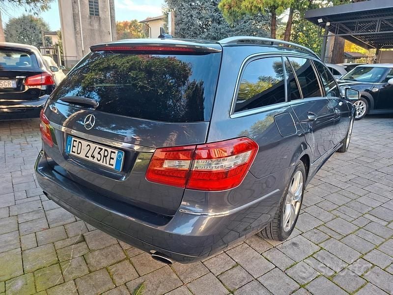 Usata Mercedes E350 Avantgarde 265 CV (194 kW) 2010 Grigio Station wagon