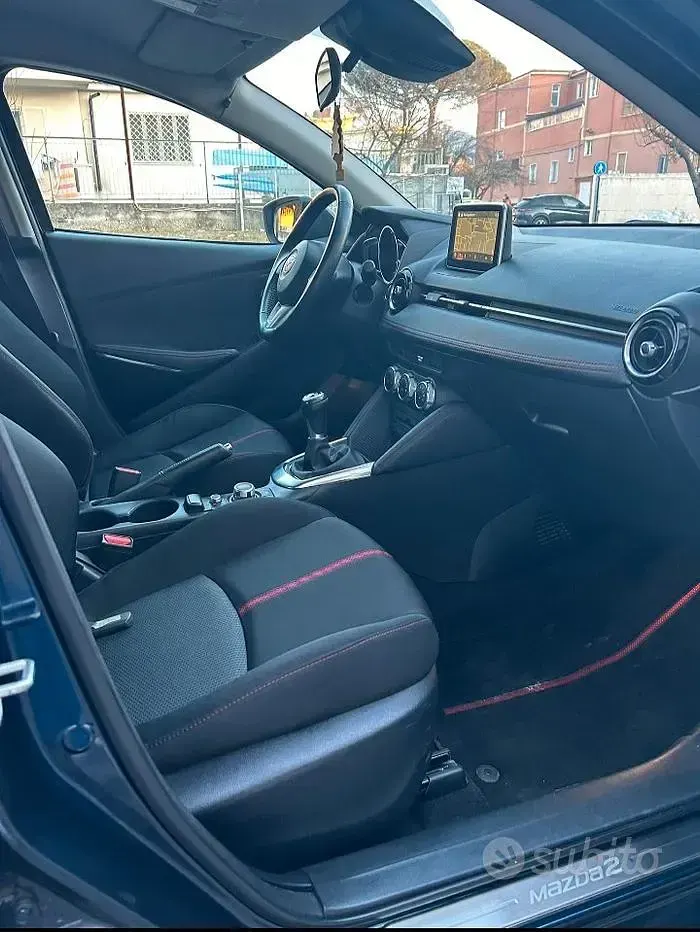 Usata Mazda 2 90 CV (66 kW) 2015 Berlina