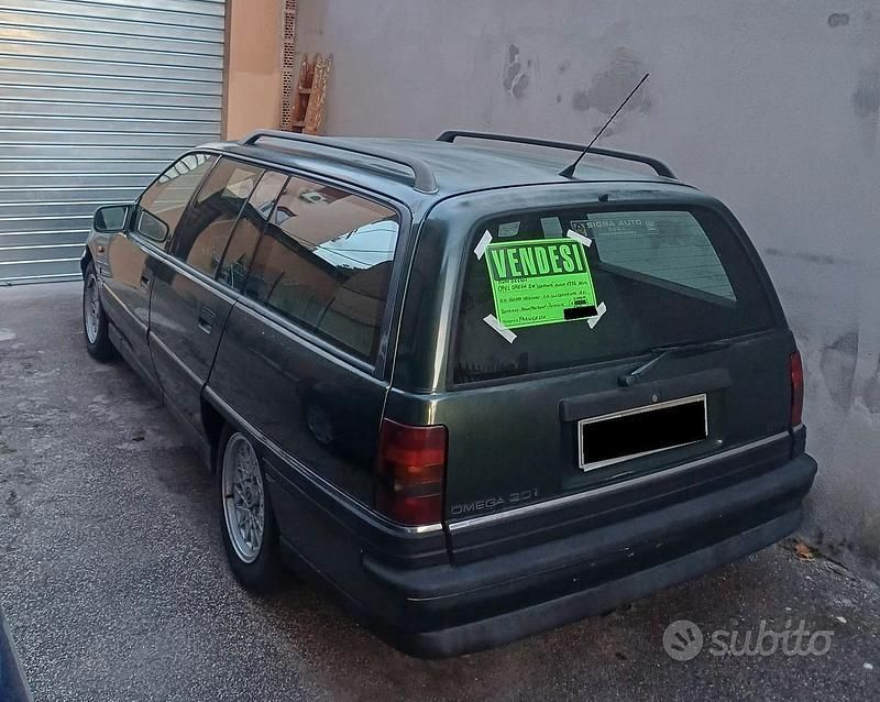 Usata Opel Omega 116 CV (85 kW) 1992 Verde Station wagon