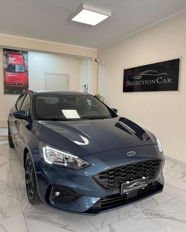 Usata Ford Focus ST-Line 120 CV (88 kW) 2021 Blu Berlina