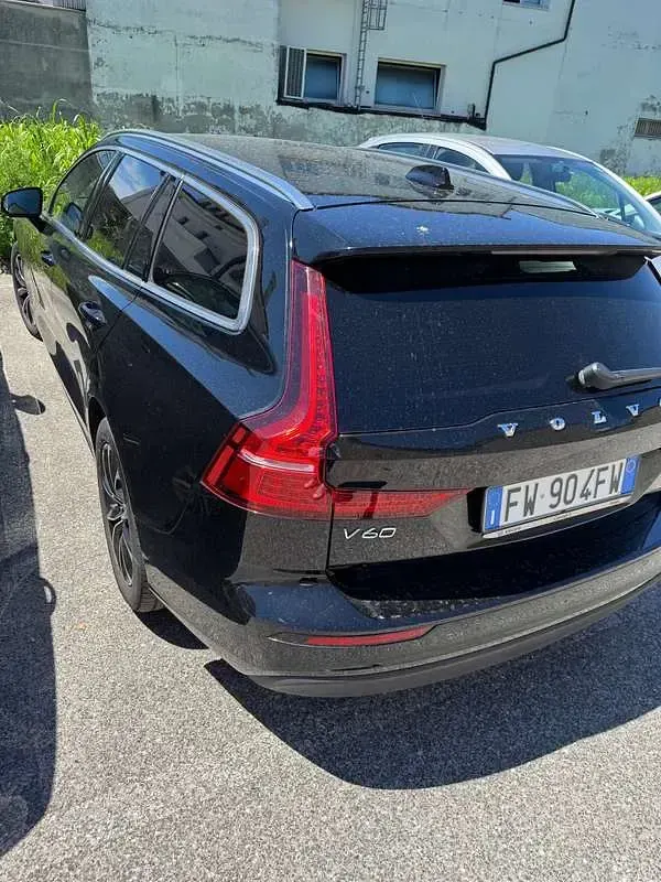 Usata Volvo V60 Business Edition 150 CV (110 kW) 2019 Nero Station wagon