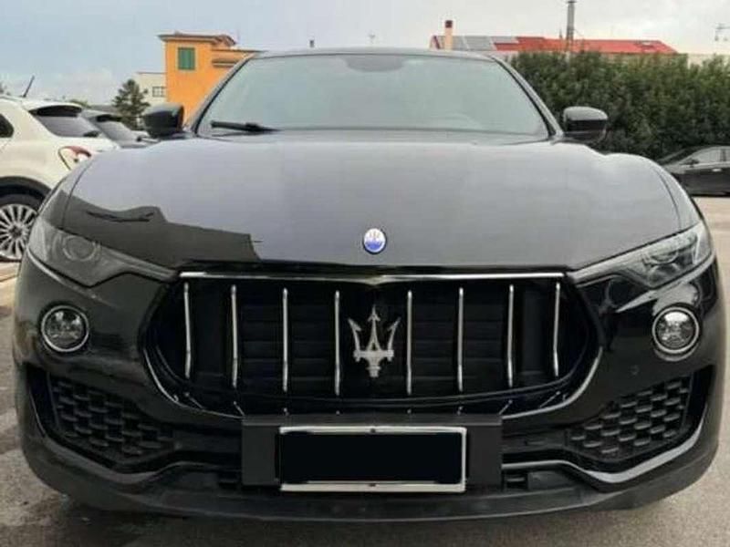 Usata Maserati Levante 275 CV (202 kW) 2017 Nero SUV