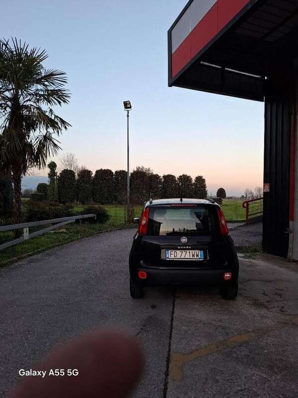 Usata Fiat Panda Lounge 69 CV (50 kW) 2016 Nero Utilitaria