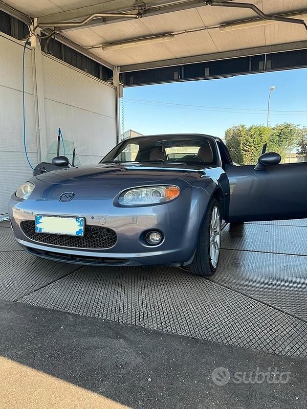 Usata Mazda MX5 High 126 CV (92 kW) 2007 Grigio Cabrio