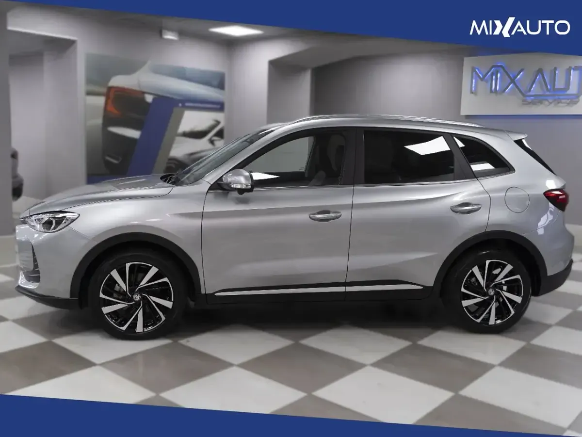 Usata MG ZS 102 CV (75 kW) 2025 Argento SUV