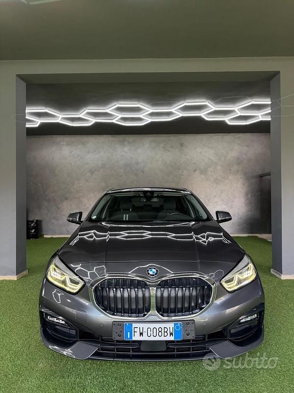 Brugt BMW 118 Sport Line 150 HK (110 kW) 2019 Grå Hatchback