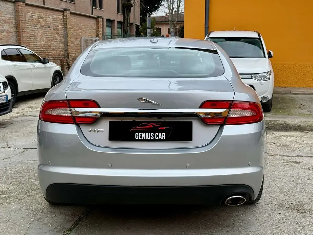 Usata Jaguar XF S 190 CV (139 kW) 2012 Argento Berlina