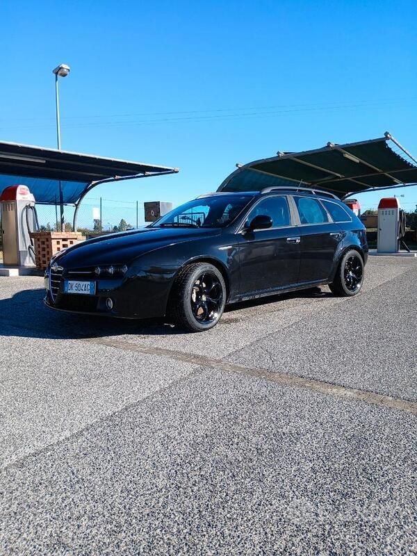 Nero Usata 2007 Alfa Romeo 159 Station wagon | 4500 € (Molto cara) - Immagine 1/4