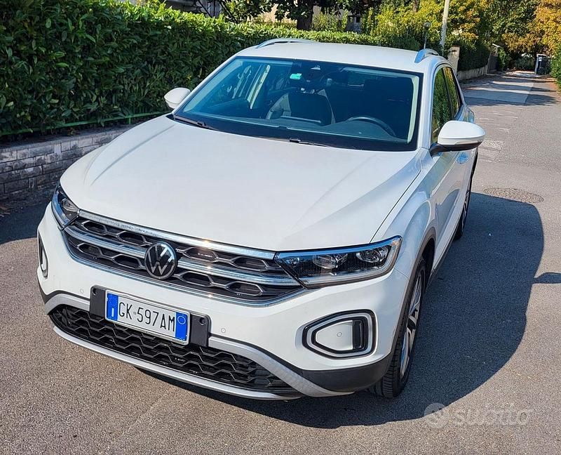 Bianco Usata 2022 VW T-Roc Style SUV | 23.900 € (Buon prezzo) - Immagine 1/4
