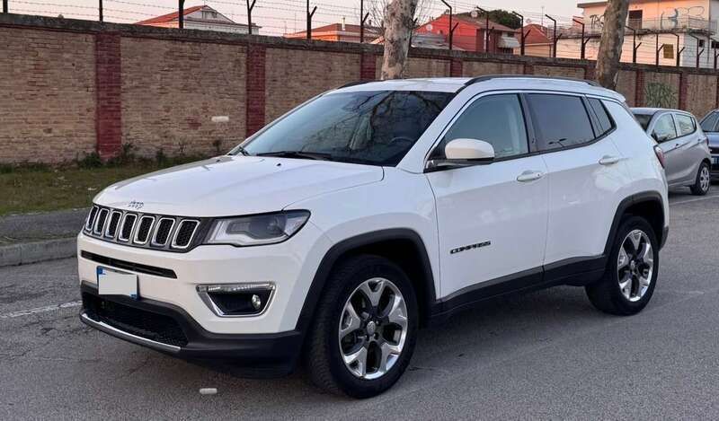 Bianco Usata 2018 Jeep Compass Limited SUV | 17.000 € (Buon prezzo) - Immagine 1/4