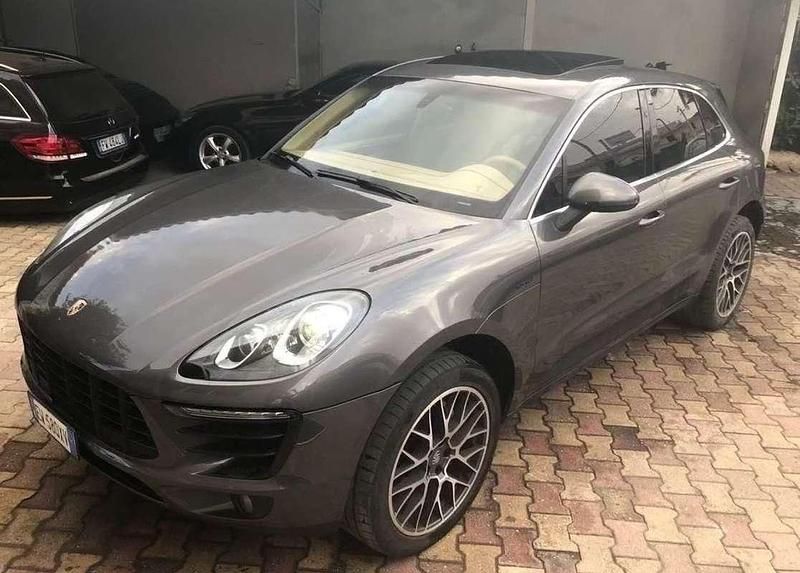 Usata Porsche Macan 249 CV (183 kW) 2015 Grigio SUV