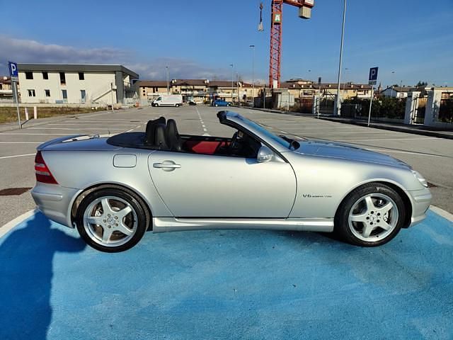 Usata Mercedes SLK32 AMG AMG 354 CV (260 kW) 2001 Argento Cabrio