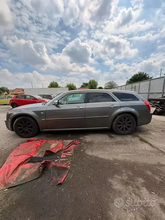 Usata Chrysler 300C Touring 218 CV (160 kW) 2007 Grigio Station wagon
