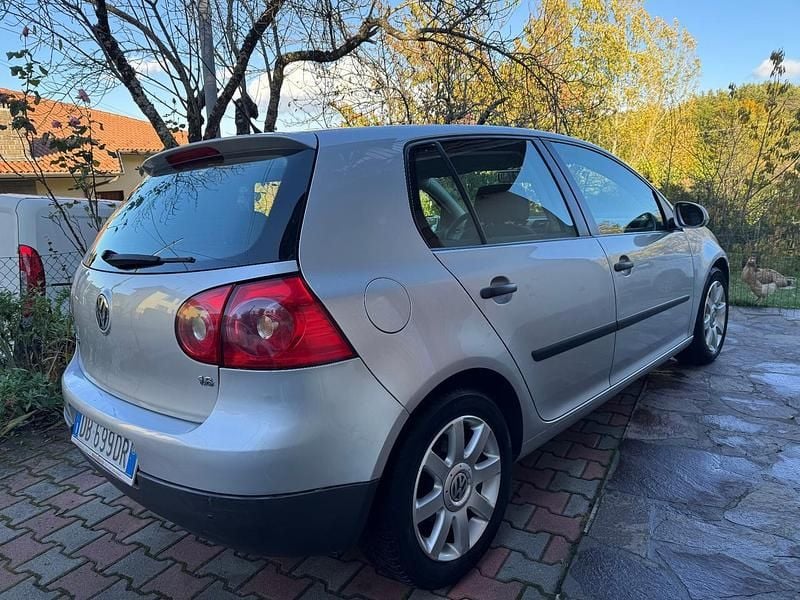 Usata VW Golf Comfortline 101 CV (74 kW) 2006 Grigio Berlina