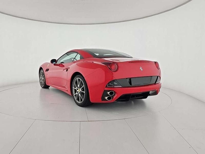 Usata Ferrari California 460 CV (338 kW) 2010 Rosso corsa Cabrio