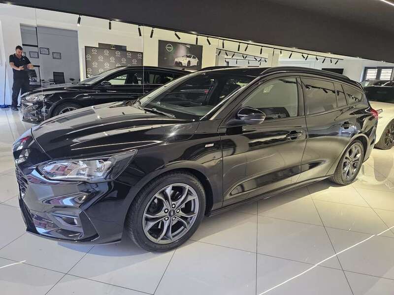 Nero Usata 2019 Ford Focus ST-Line Station wagon | 14.000 € (Buon prezzo) - Immagine 1/4
