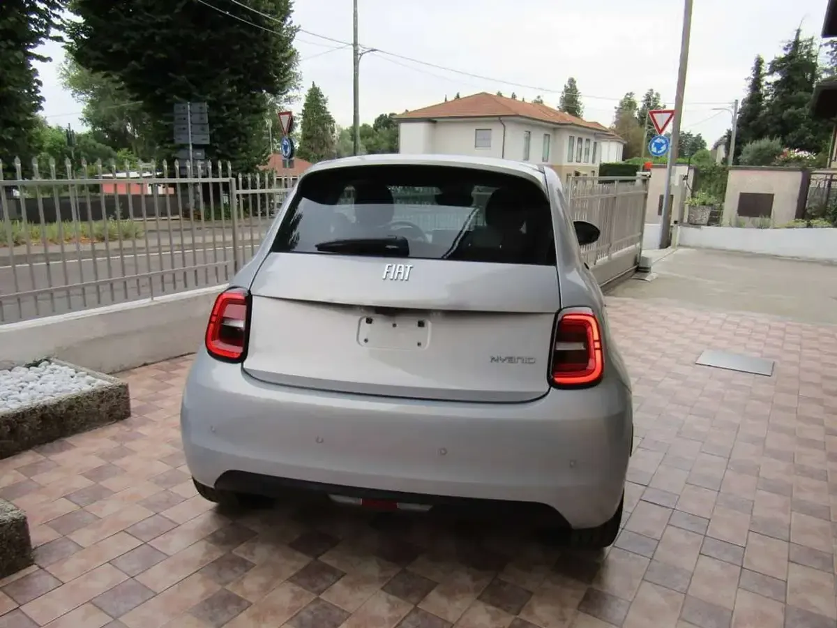 Nuova Fiat 500 La Prima 65 CV (47 kW) 2026 Rose gold metallizzato Utilitaria