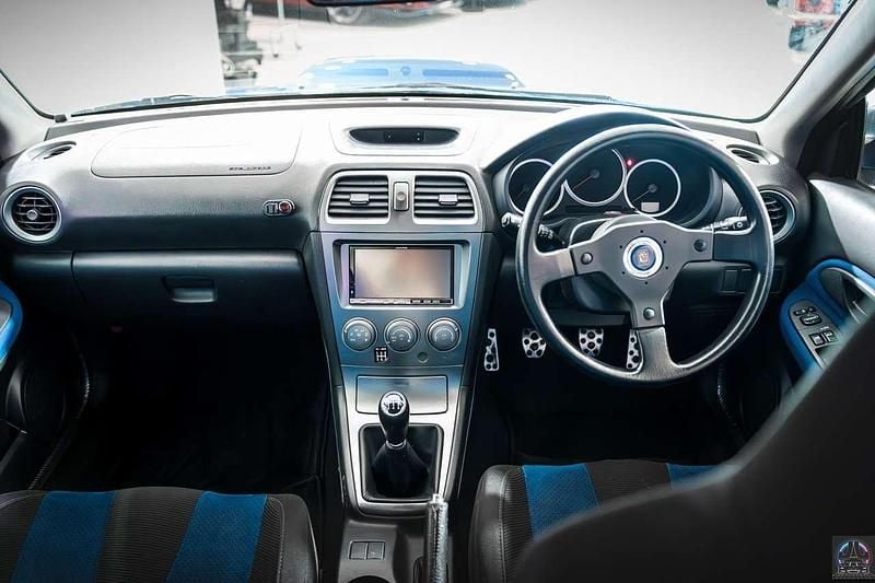 Usata Subaru Impreza 250 CV (183 kW) 2006 Blu/azzurro Berlina