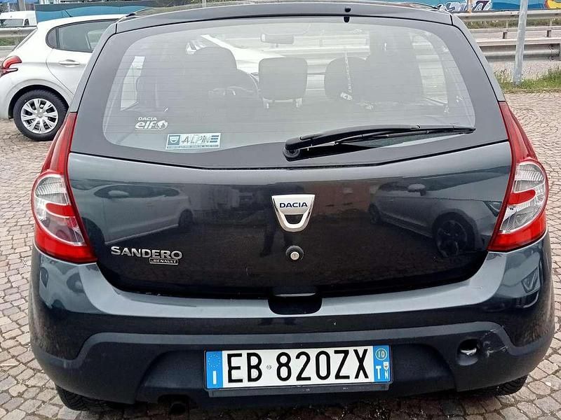 Usata Dacia Sandero Ambiance 75 CV (55 kW) 2010 Blu/azzurro Berlina