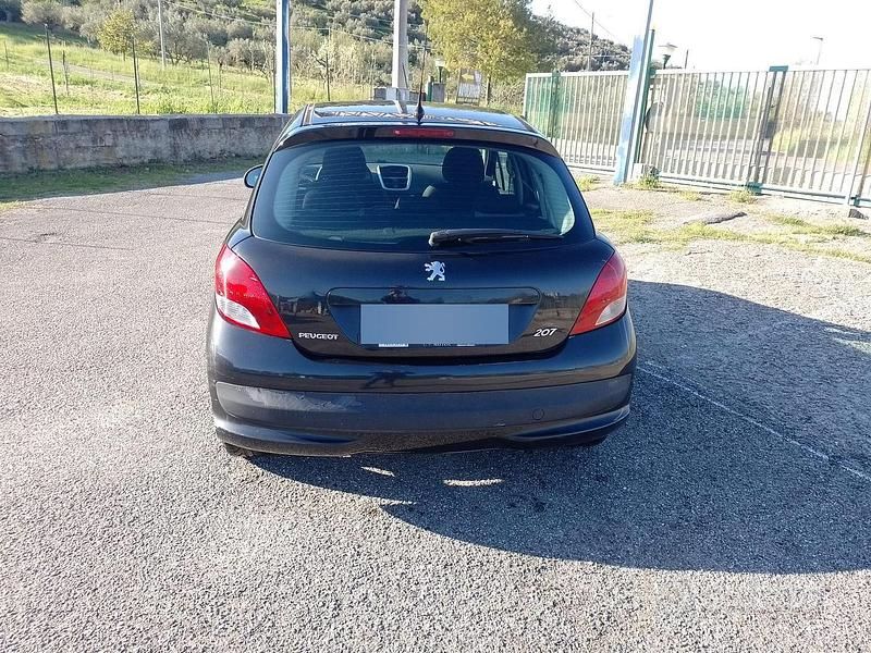 Usata Peugeot 207 70 CV (51 kW) 2009 Nero Berlina