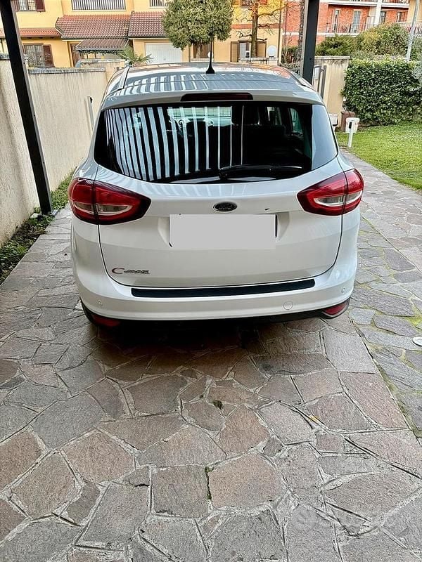 Usata Ford C-MAX S 120 CV (88 kW) 2019 Bianco Monovolume