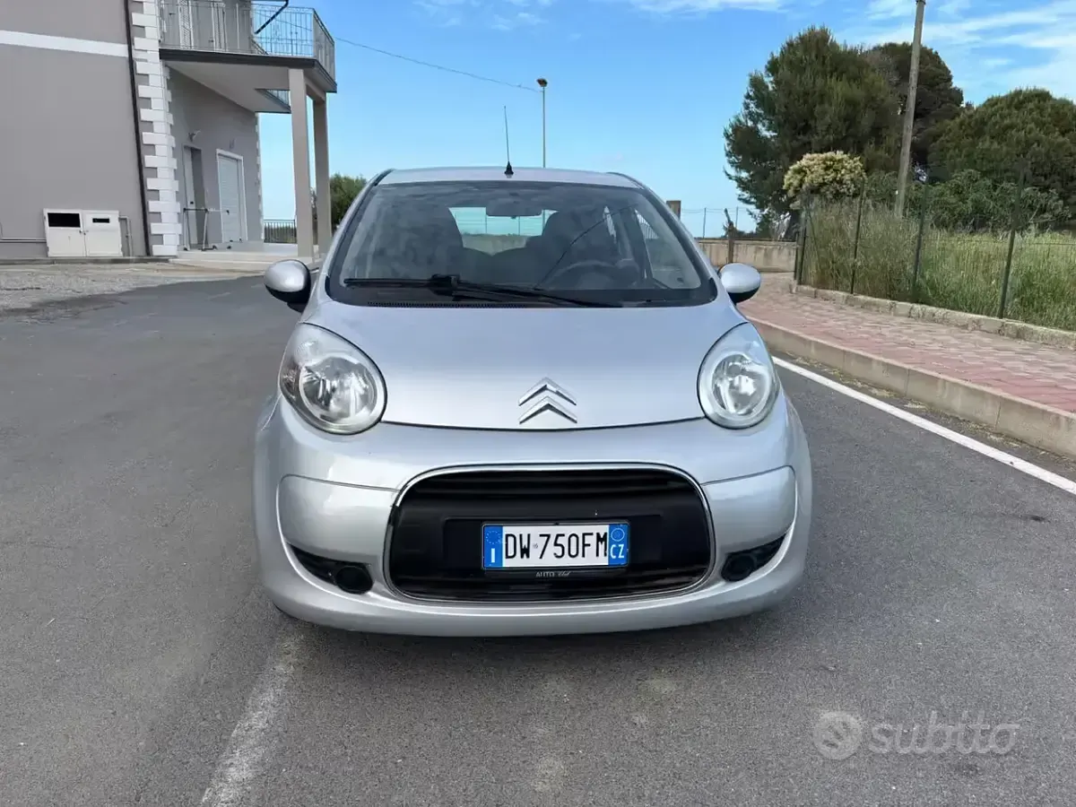 Second-hand Citroën C1 68 CP (50 kW) 2009 Gri Hatchback