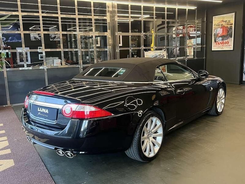 Usata Jaguar XK 256 CV (188 kW) 2008 Ebony Cabrio
