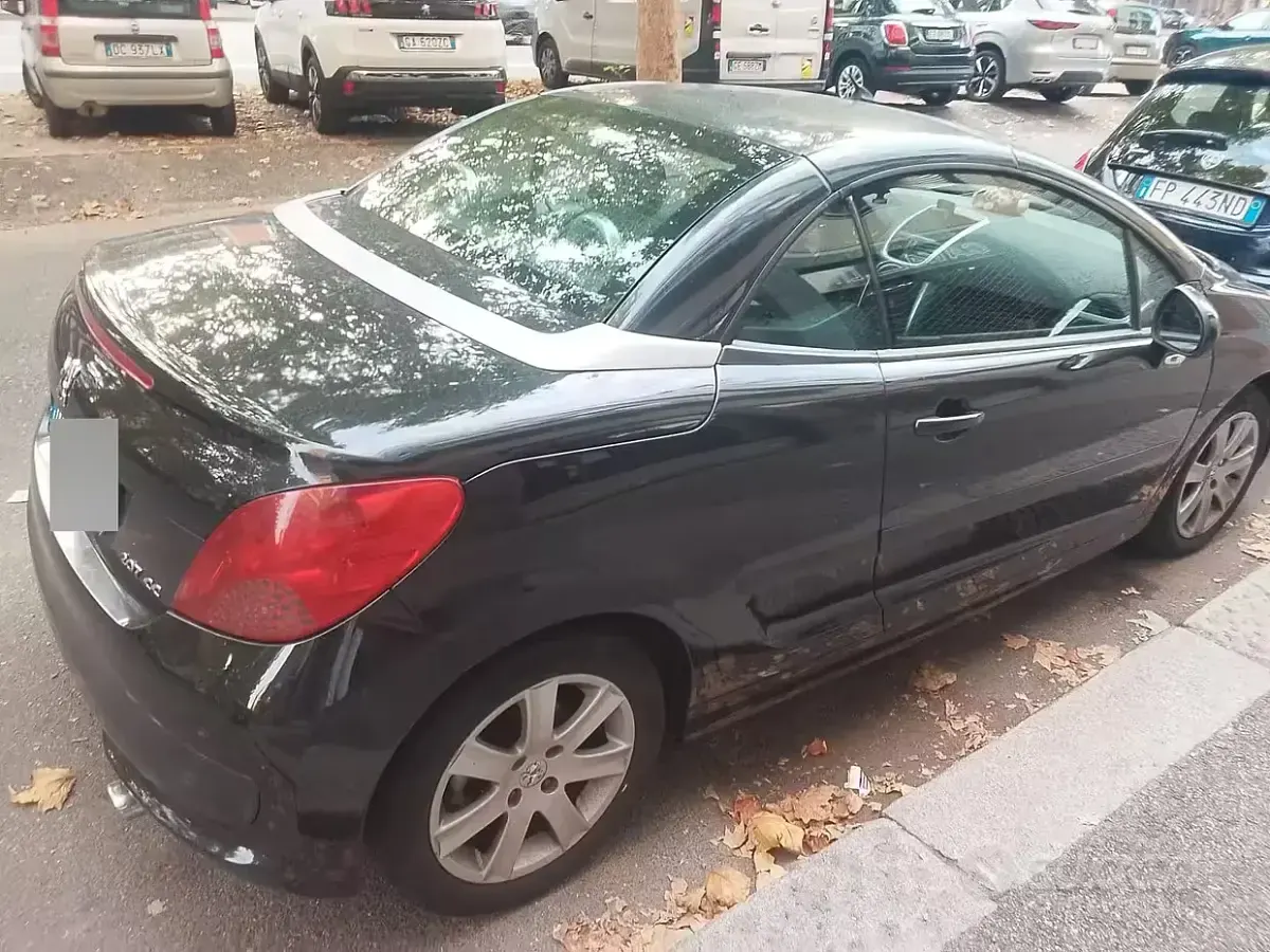 Usata Peugeot 207 CC 120 CV (88 kW) 2008 Nero Cabrio