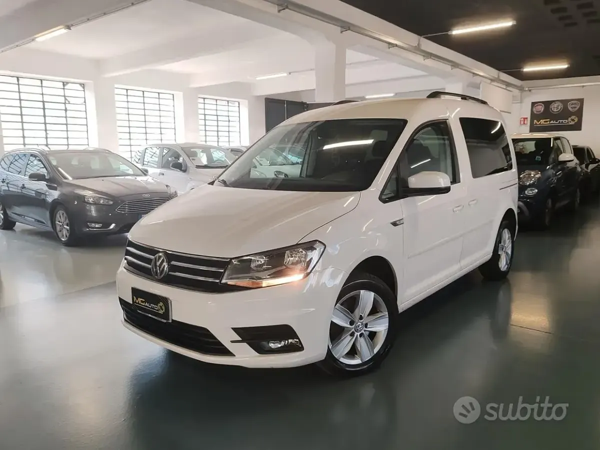 Usata VW Caddy Trendline 102 CV (75 kW) 2016 Bianco Monovolume