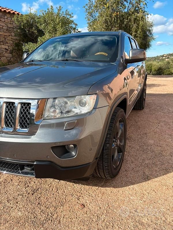 Usata 2011 Jeep Grand Cherokee SUV | 15.000 € (Buon prezzo) - Immagine 1/4