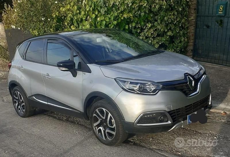 Usata Renault Captur 90 CV (66 kW) 2016 Grigio SUV