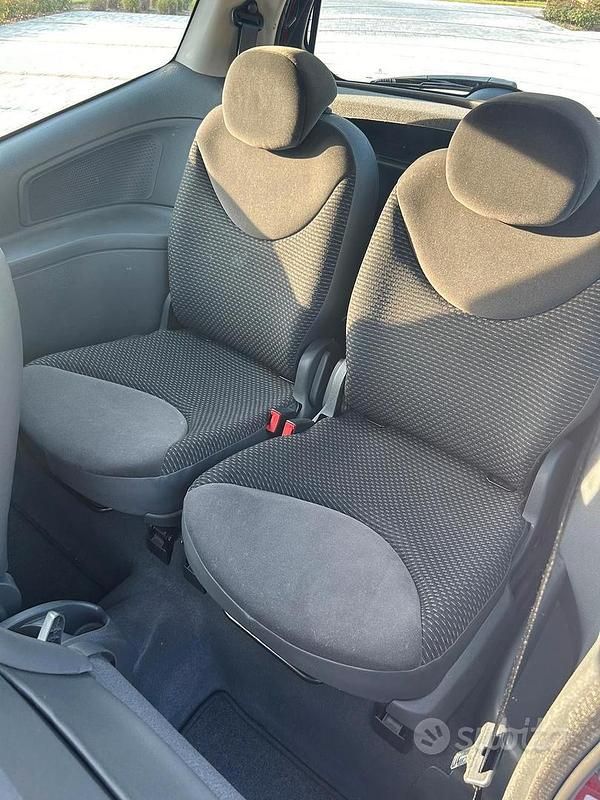 Usata Citroën C2 60 CV (44 kW) 2008 Rosso Utilitaria