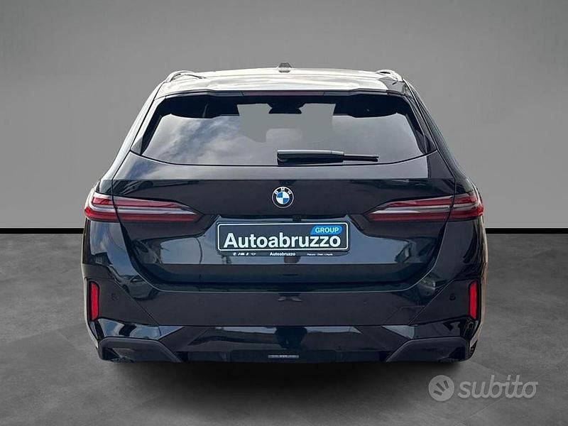 Usata BMW 540 M Sport 266 CV (195 kW) 2025 Nero Station wagon