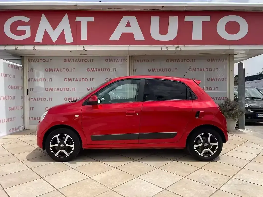 Usata Renault Twingo LIMITED 69 CV (50 kW) 2020 Rosso Utilitaria