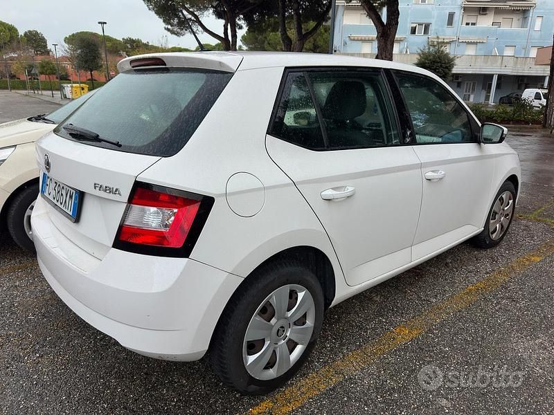 Usata Skoda Fabia 90 CV (66 kW) 2016 Bianco Berlina