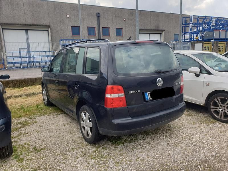 Usata VW Touran 140 CV (102 kW) 2006 Nero Monovolume