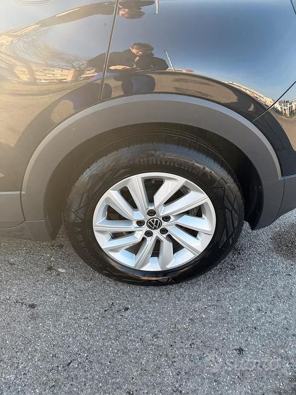 Usata VW T-Cross Style 95 CV (69 kW) 2023 Nero SUV