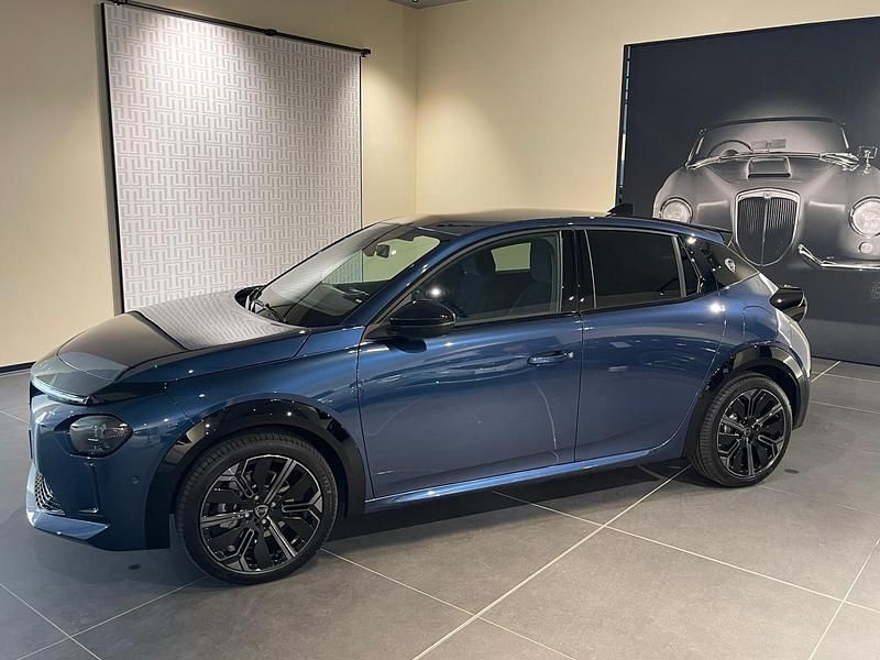 Usata Lancia Ypsilon 99 CV (72 kW) 2024 Blu Utilitaria