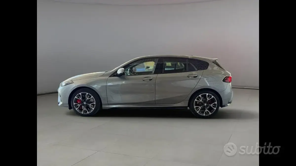 Usata BMW 116 M Sport 122 CV (89 kW) 2026 Grigio Utilitaria