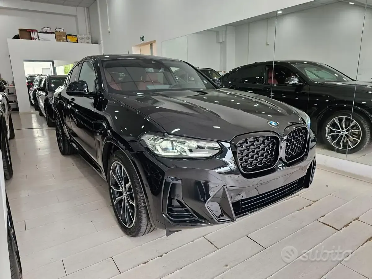 Usata BMW X4 M Sport 190 CV (139 kW) 2026 Saphire black SUV