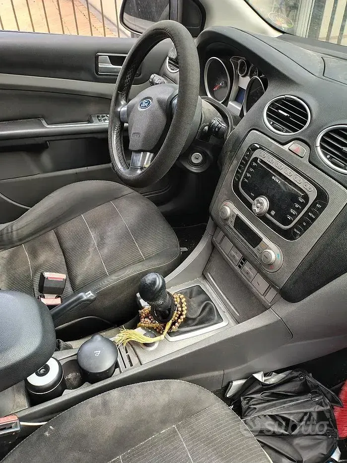 Usata Ford Focus 109 CV (80 kW) 2009 Grigio Station wagon